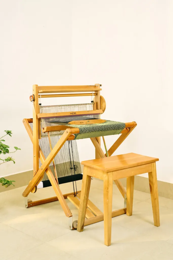 SAORI loom