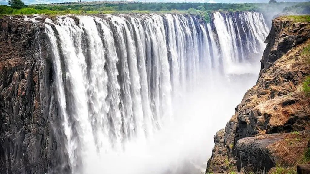 lines in waterfalls
